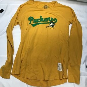Long sleeved Green Bay Packer retro shirt